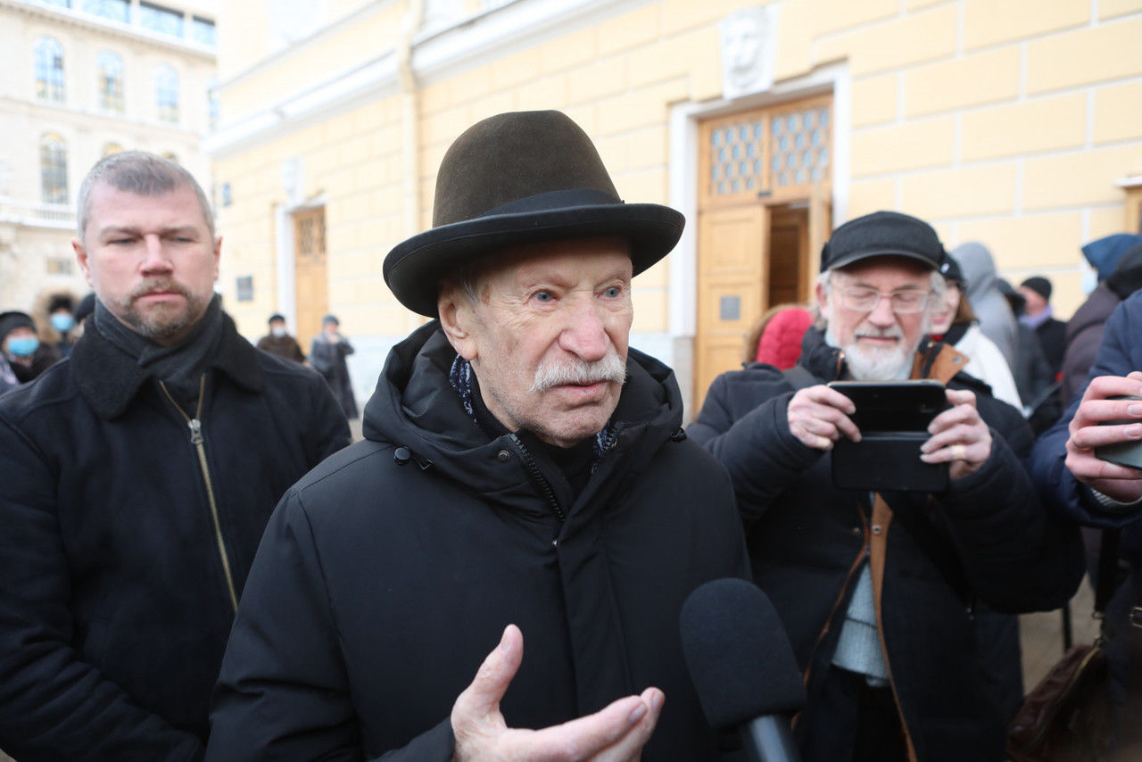 «Отказывается есть, но отшучивается»: сын Ивана Краско рассказал о ...